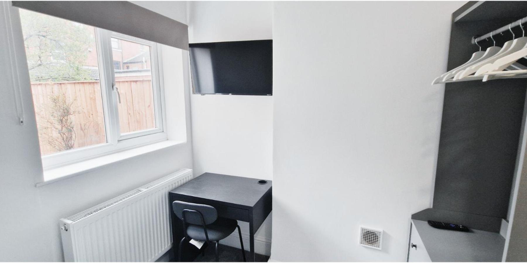 Lovely Room In Modern House Near ノッティンガム エクステリア 写真